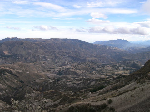 ecuador-laguna-quilotoa-vue-3