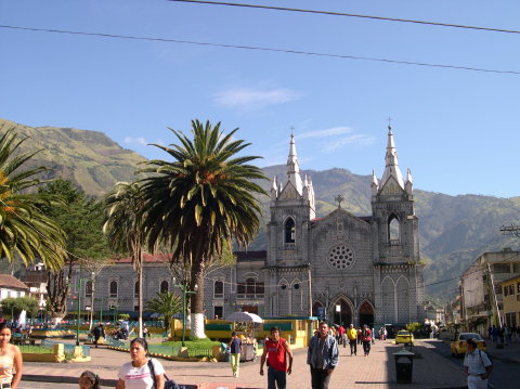 ecuador-banos-church