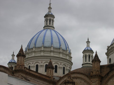 ecuador-cuenca-dome