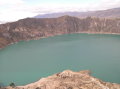 ecuador-laguna-quilotoa-whole-view-2