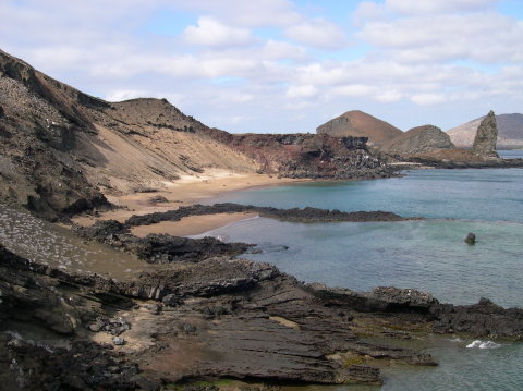 galapagos-lava-sea