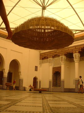 marrakech-musee-lampadaire-piece-principal